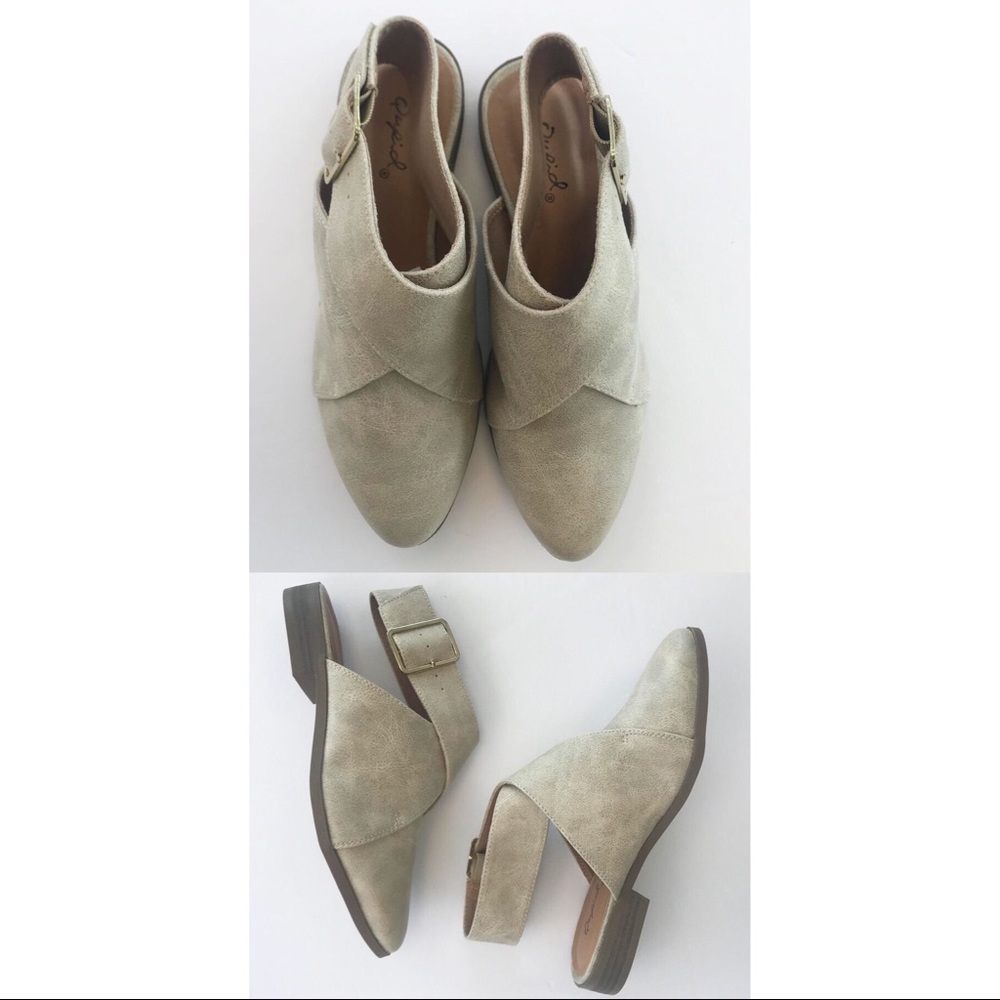 NWOT Stone Taupe Wrap Booties